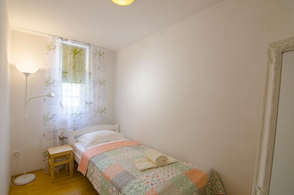 Aura Guesthouse Любляна Экстерьер фото